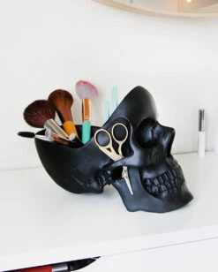 Schwarze Totenschädel Schale 27cm 5 Schwarze Totenschädel Schale 27cm -Halloween Serien Geschäft schwarze totenkopf schale schwarze totenschaedel schale black skull trinket dish 53491 03